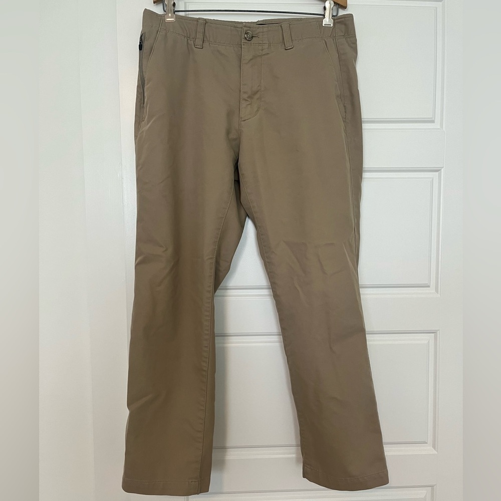 Eddie Bauer men’s khaki pants